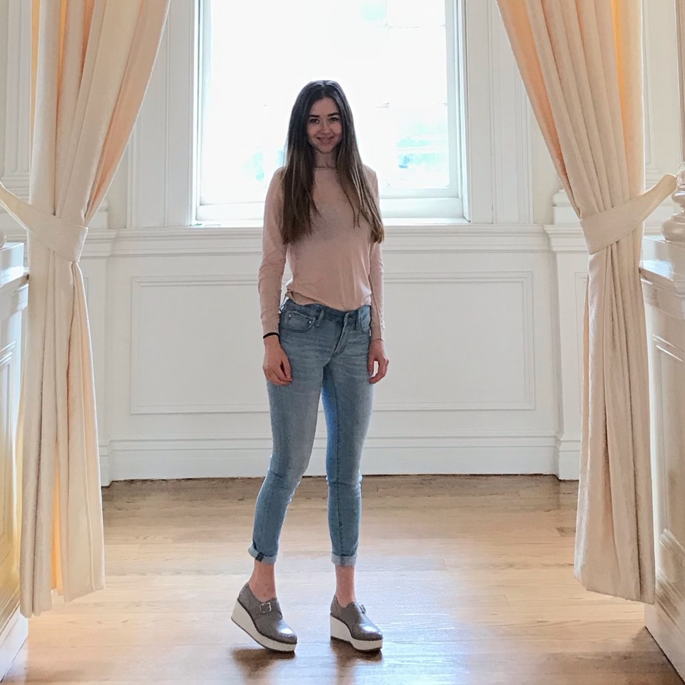 Meet your Posher, Olivia